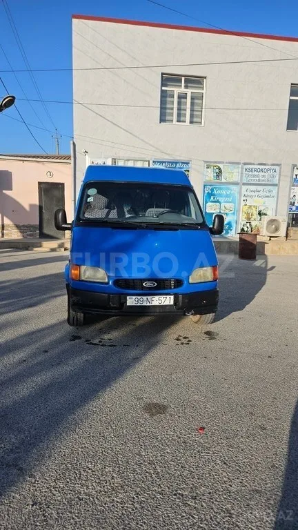 Ford Transit — foto 1/4