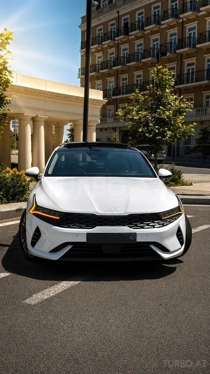 Kia K5 — foto 1/4
