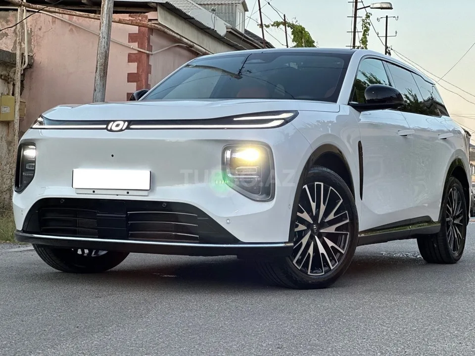 Changan Qiyuan Q07 — foto 3/4