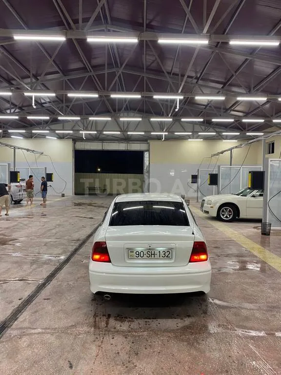Opel Vectra — foto 2/4