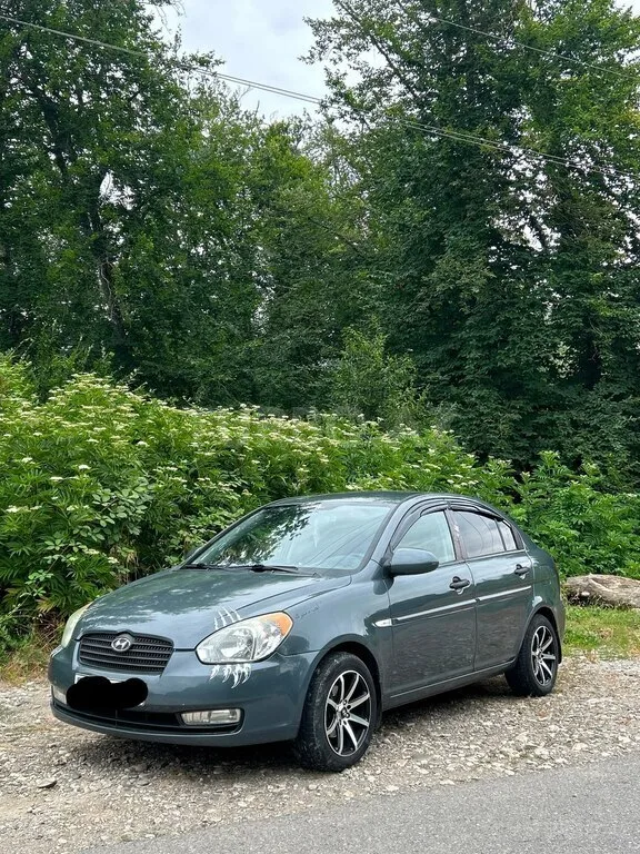 Hyundai Accent — foto 1/4