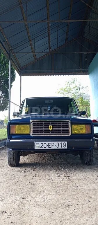 LADA (VAZ) 2107 — foto 1/4