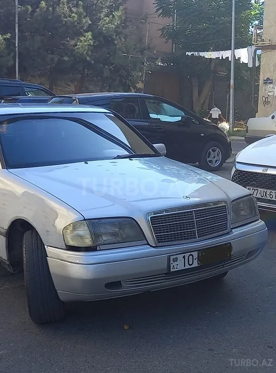 Mercedes C 220 — foto 2/4