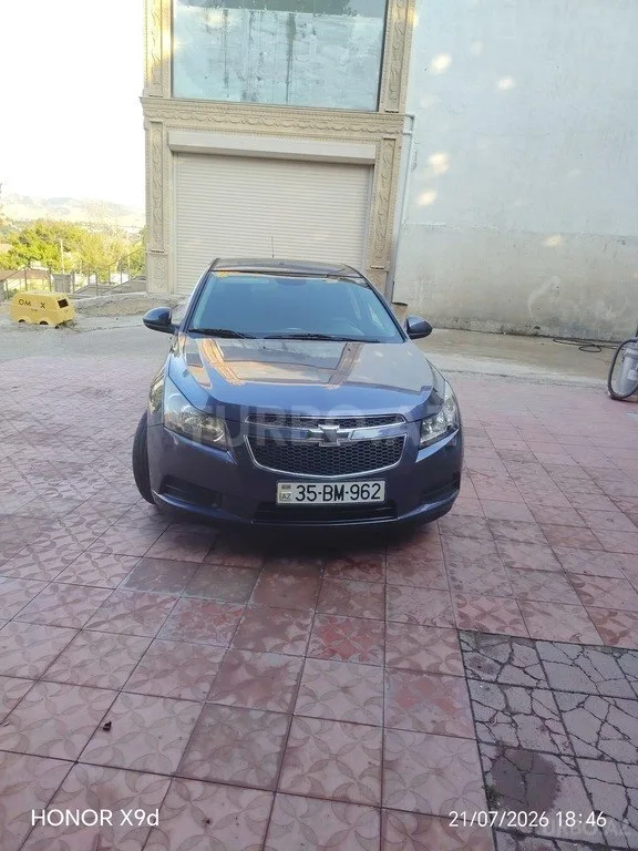 Chevrolet Cruze — foto 3/4