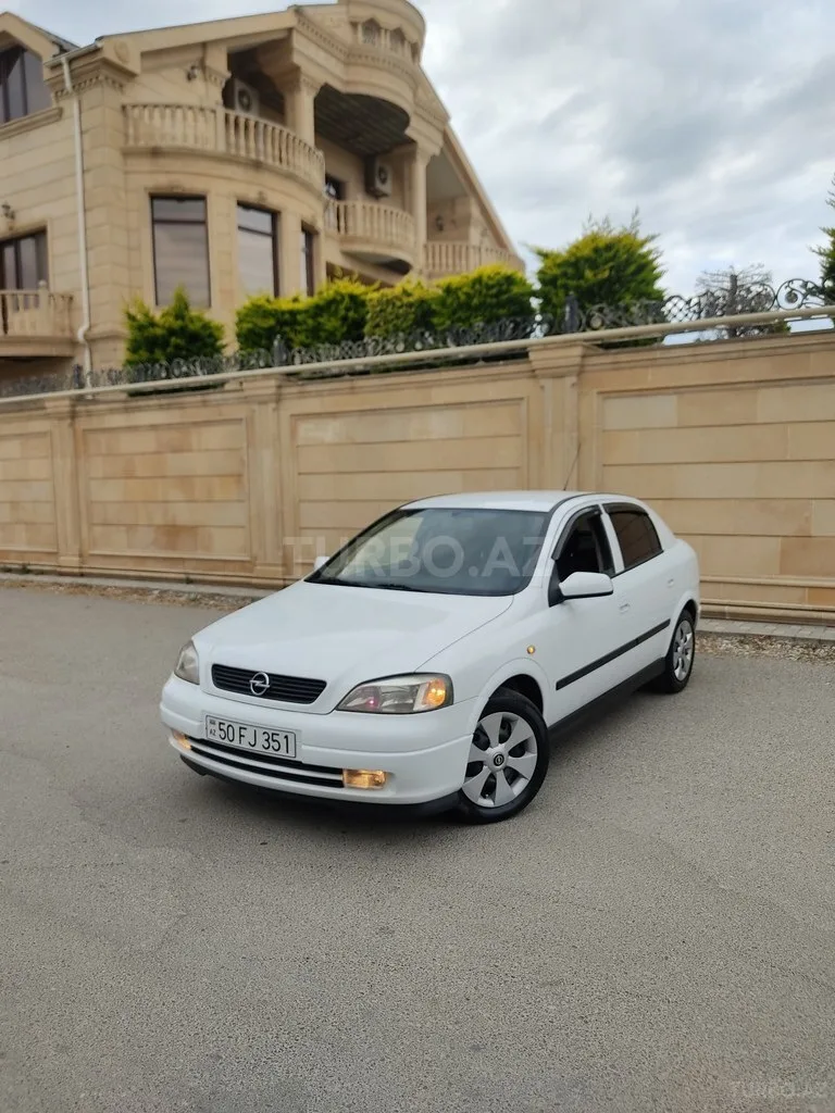 Opel Astra — foto 1/4