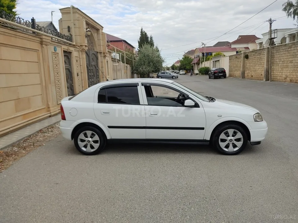 Opel Astra — foto 4/4