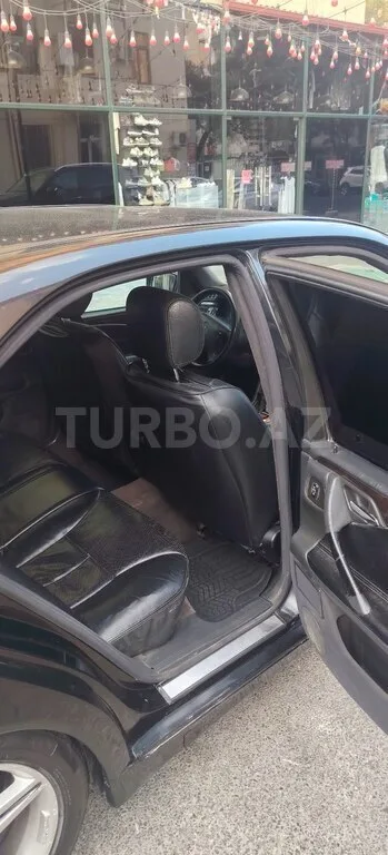 Mercedes E 220 — foto 4/4