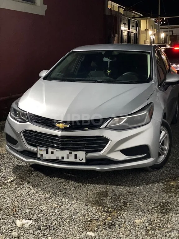 Chevrolet Cruze — foto 1/4