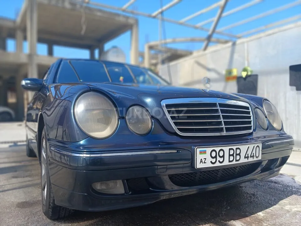 Mercedes E 300 — foto 1/4