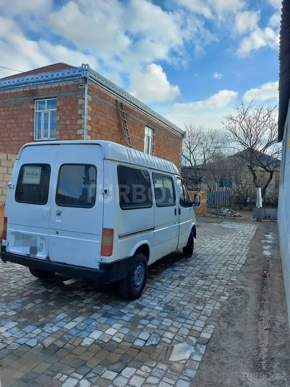 Ford Transit — foto 2/4