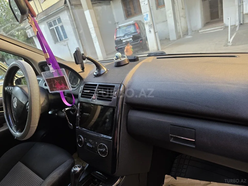 Mercedes A 170 — foto 3/4