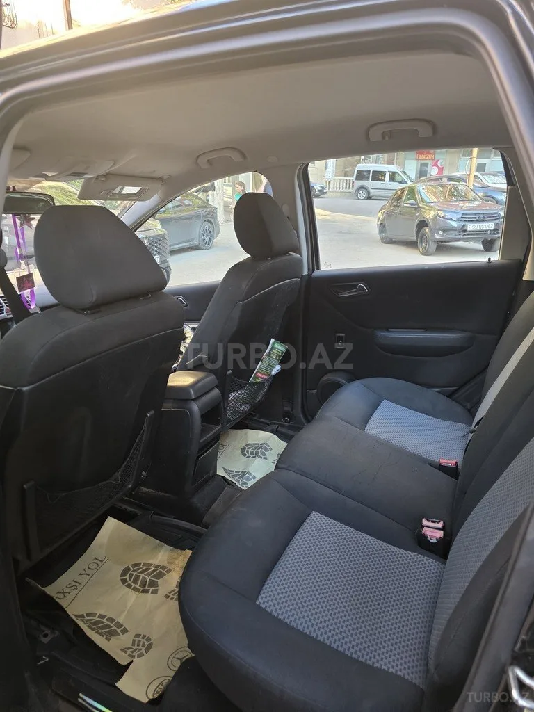 Mercedes A 170 — foto 4/4