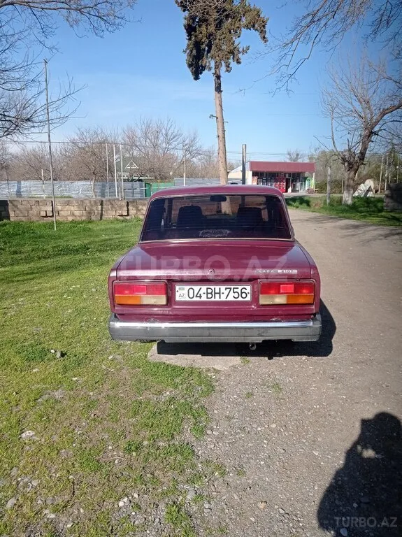 LADA (VAZ) 2107 — foto 2/4