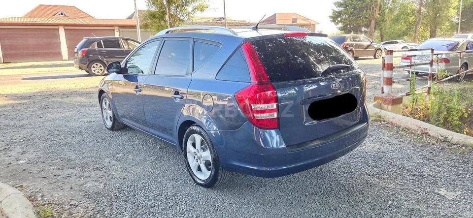 Kia Ceed SW — foto 3/4