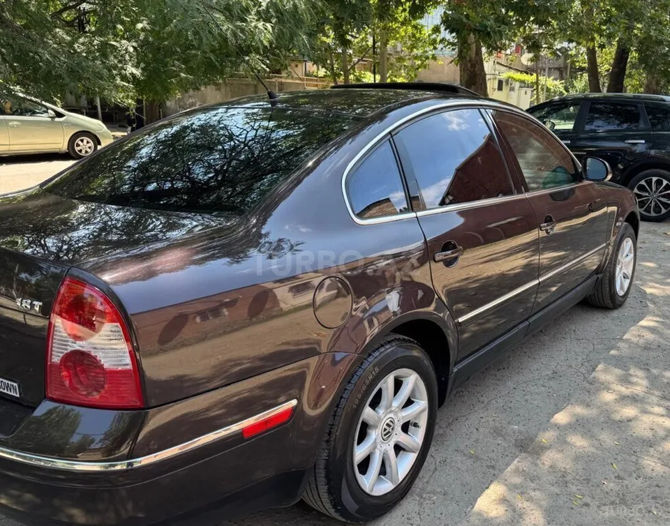 Volkswagen Passat — foto 2/4