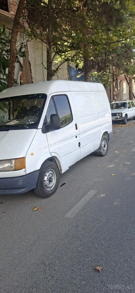 Ford Transit — foto 2/4