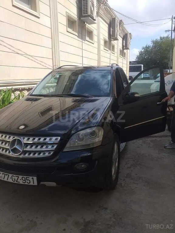 Mercedes ML 350 4MATIC — foto 1/4