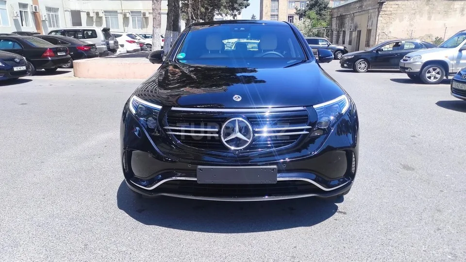 Mercedes EQC 400 4MATIC — foto 2/4