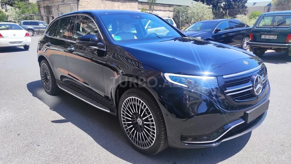 Mercedes EQC 400 4MATIC — foto 3/4