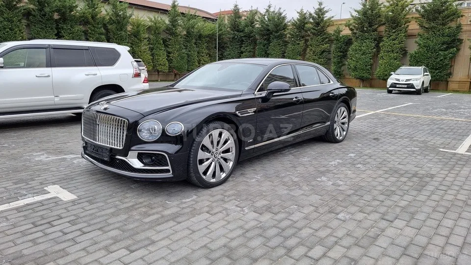 Bentley Flying Spur — foto 3/4