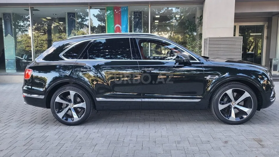 Bentley Bentayga — foto 4/4