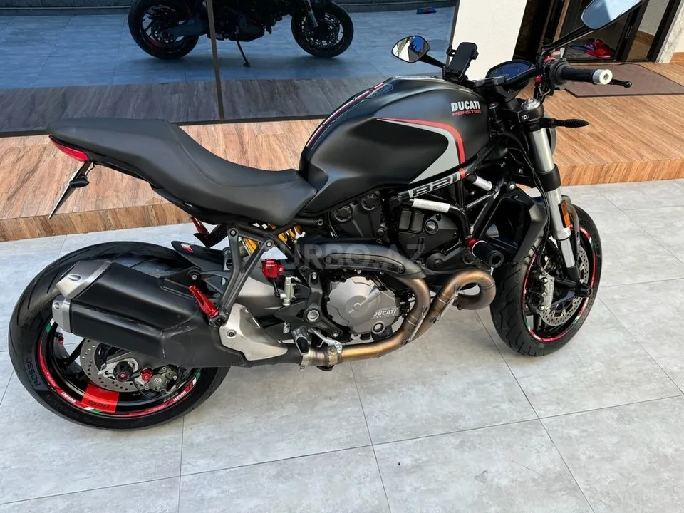 Ducati Monster — foto 3/4