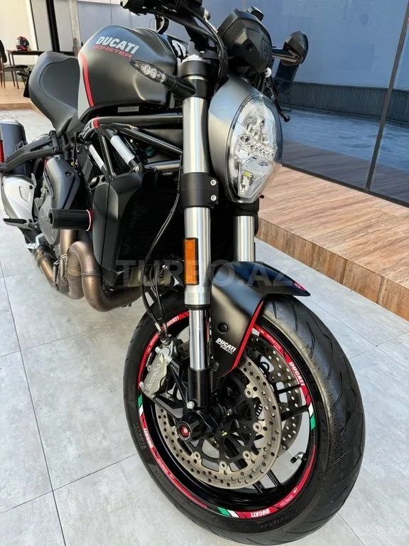 Ducati Monster — foto 4/4