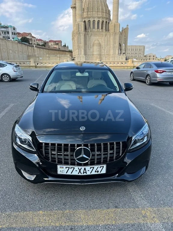 Mercedes C 300 — foto 2/4