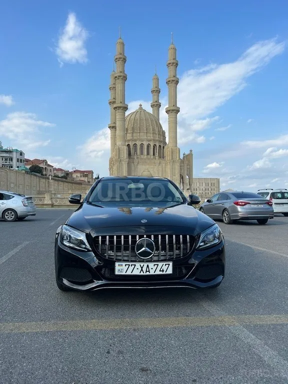 Mercedes C 300 — foto 4/4