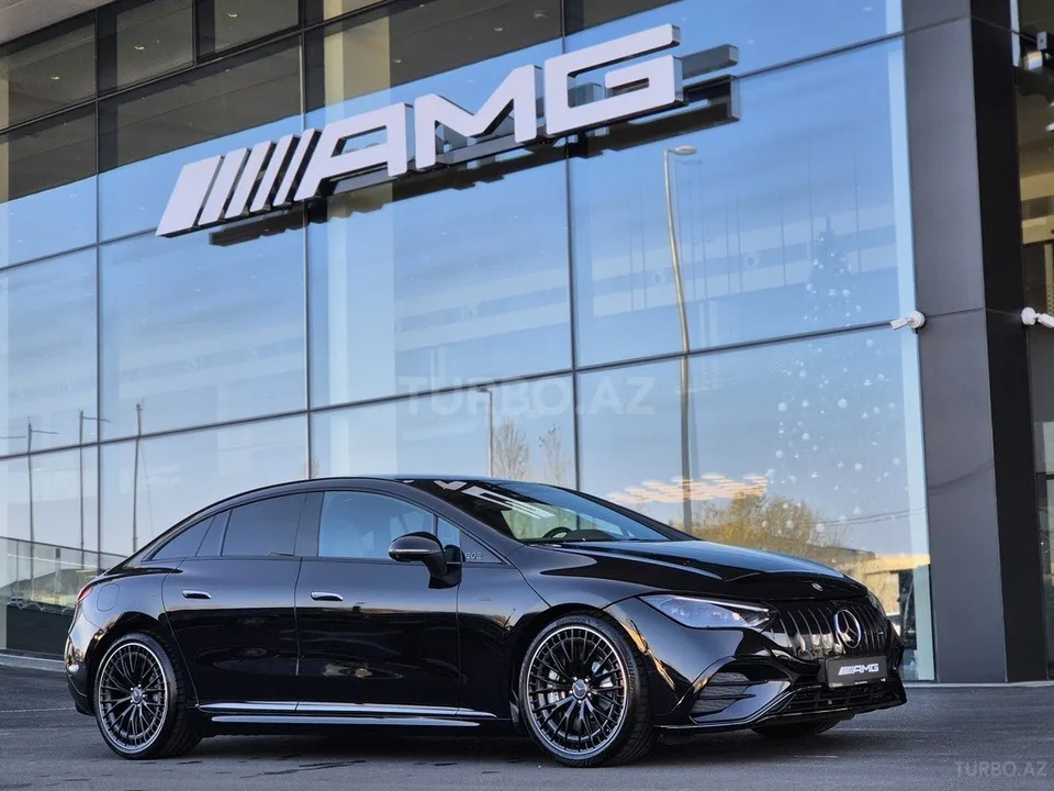 Mercedes AMG EQE 53 4MATIC — foto 1/4