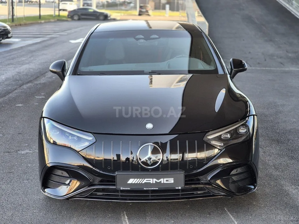 Mercedes AMG EQE 53 4MATIC — foto 3/4