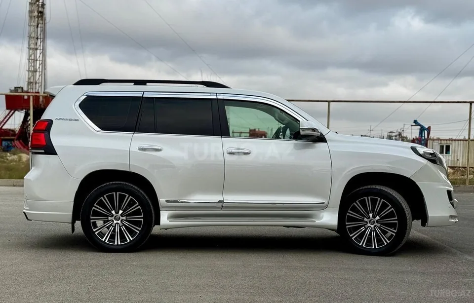 Toyota Land Cruiser Prado — foto 2/4