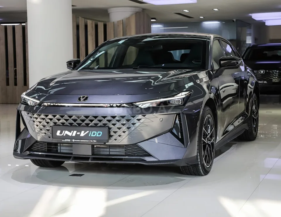 Changan Uni-V iDD — foto 2/4