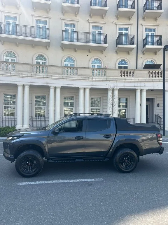 Mitsubishi L200 — foto 4/4