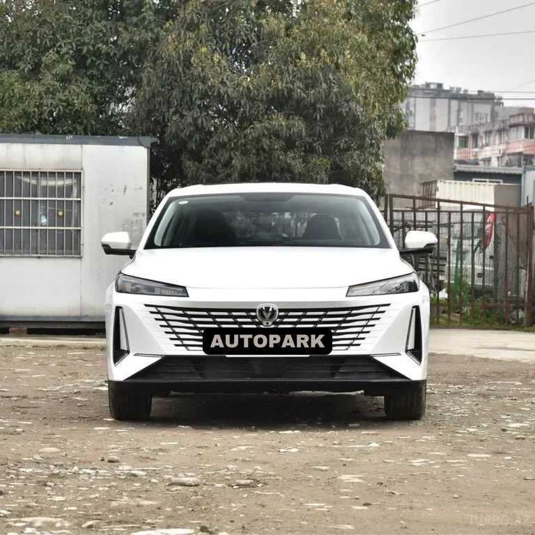 Changan Eado — foto 2/4