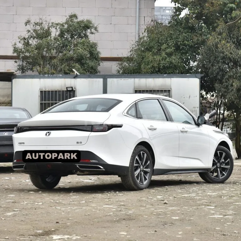 Changan Eado — foto 4/4