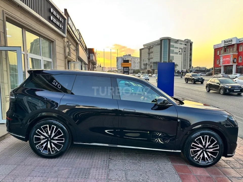 Changan Qiyuan Q07 — foto 3/4