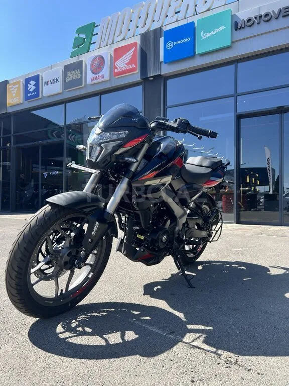 Bajaj Pulsar NS 200 — foto 1/4