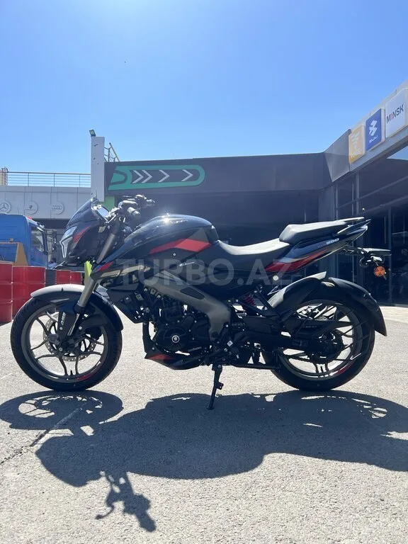 Bajaj Pulsar NS 200 — foto 2/4