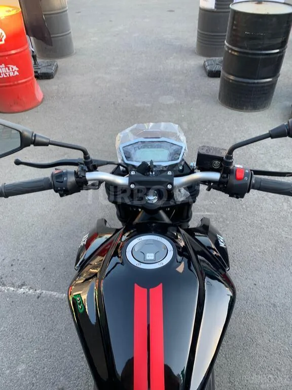 Voge 300R — foto 4/4