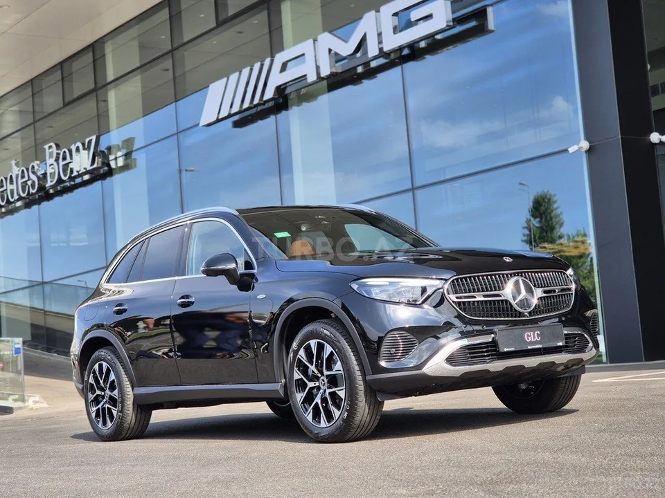 Mercedes GLC 350 e 4MATIC — foto 1/4