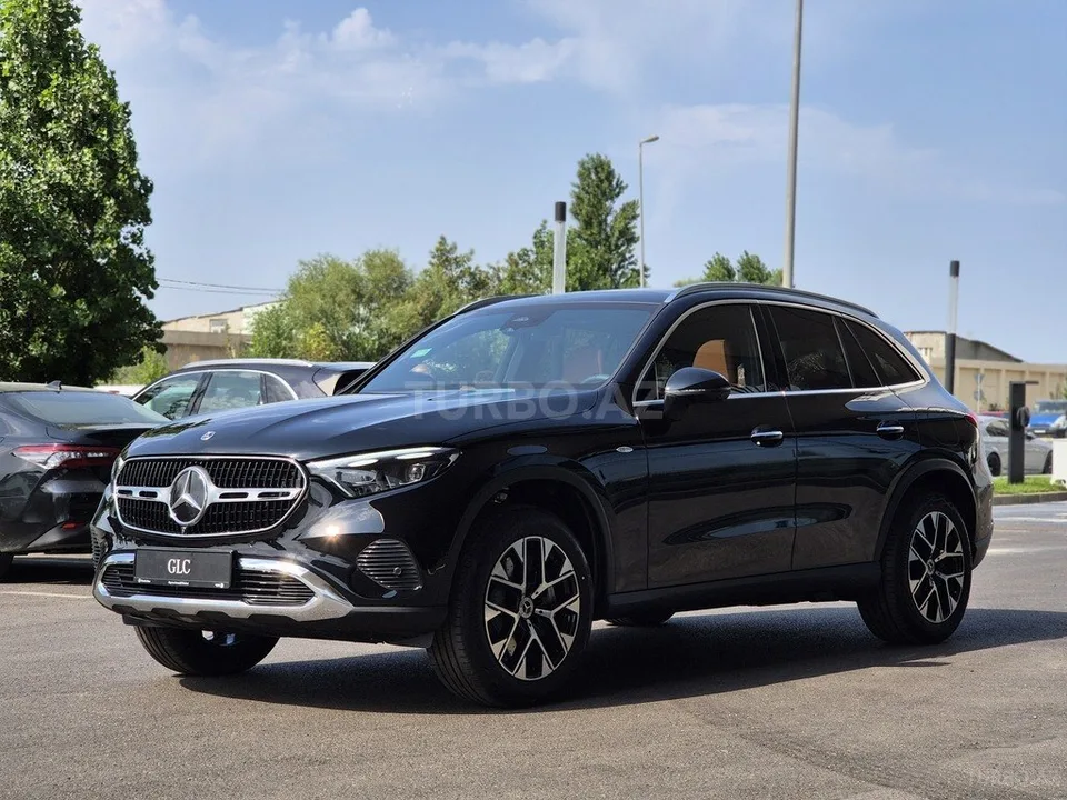 Mercedes GLC 350 e 4MATIC — foto 2/4