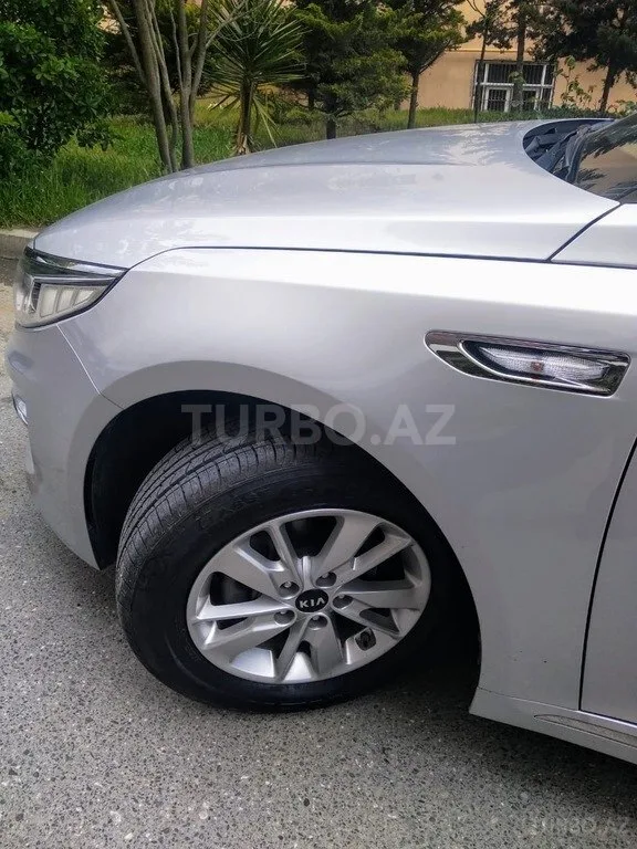 Kia K5 — foto 2/4