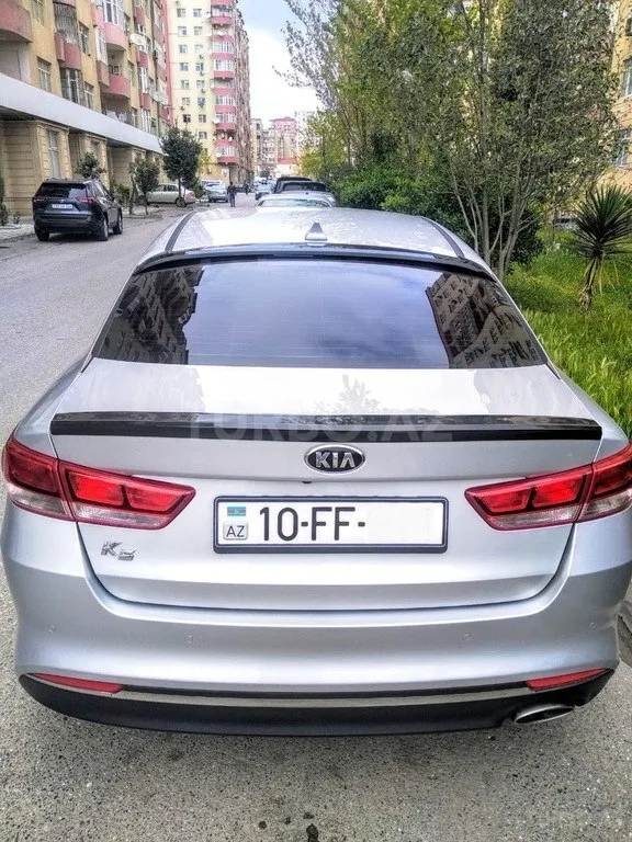 Kia K5 — foto 3/4