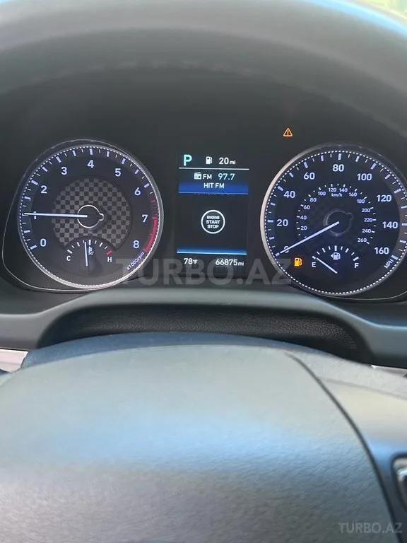 Hyundai Elantra — foto 2/4