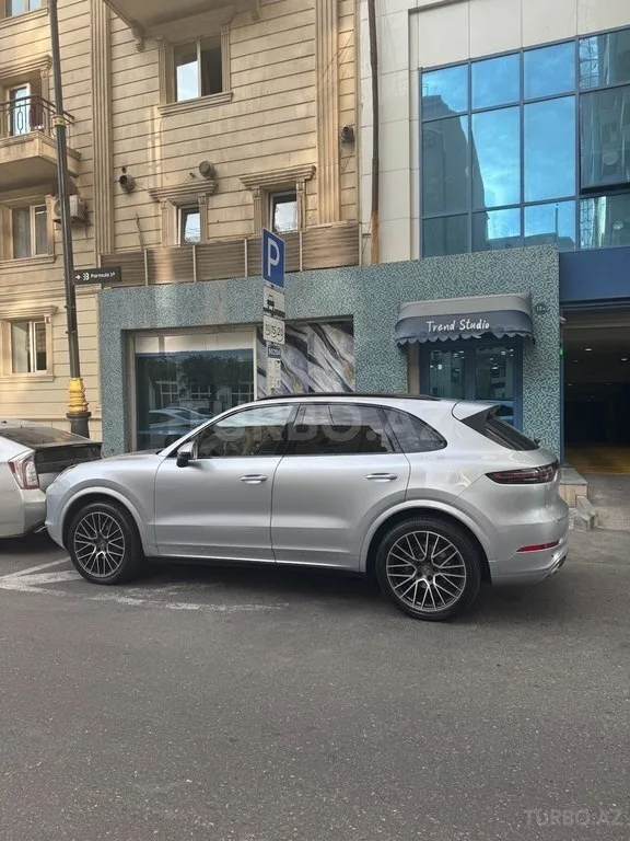Porsche Cayenne — foto 2/4