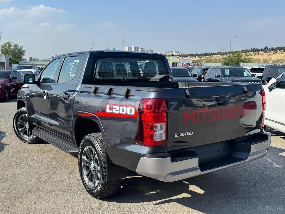 Mitsubishi L200 — foto 3/4