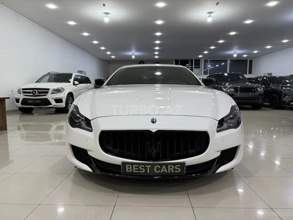 Maserati Quattroporte — foto 1/4