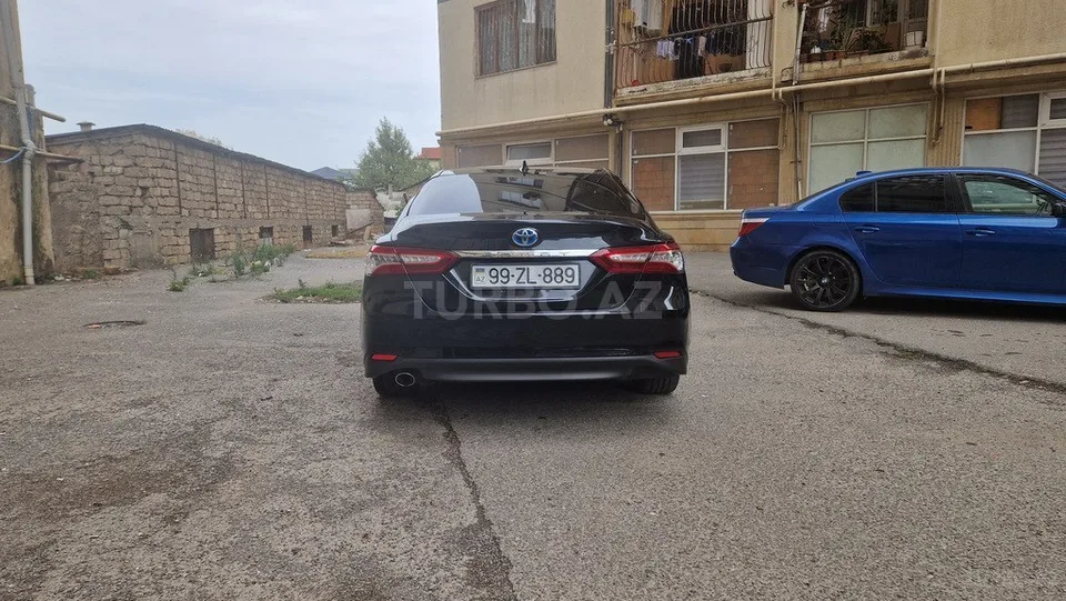 Toyota Camry — foto 2/4
