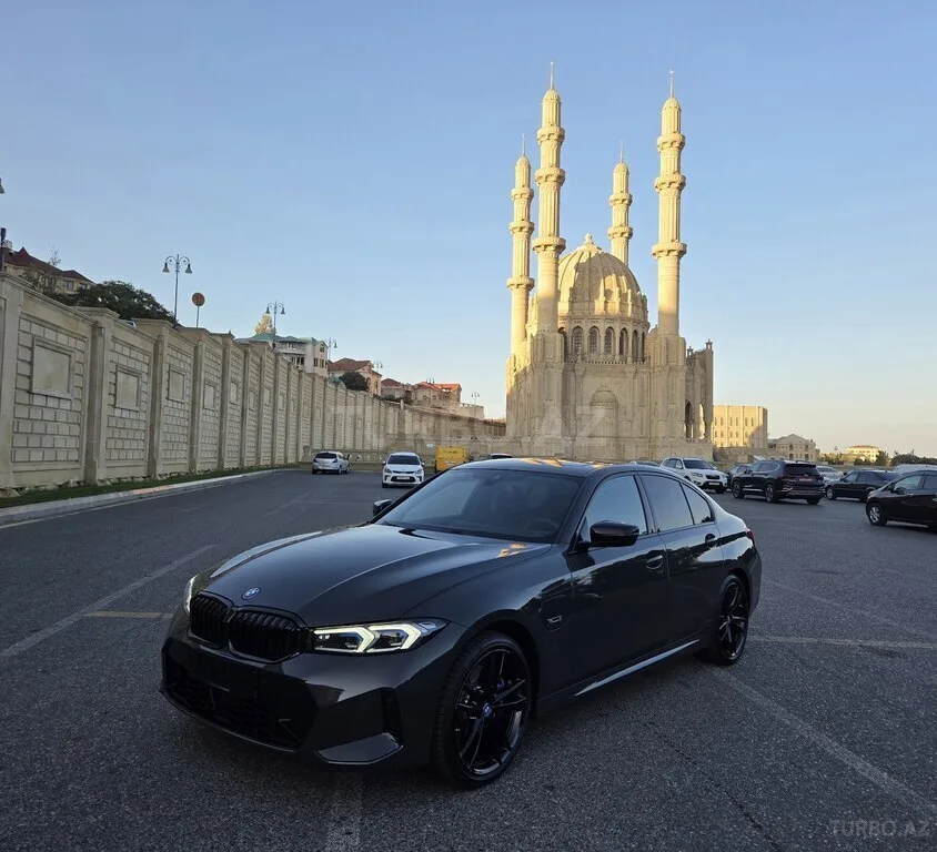 BMW 330e — фото 4/4